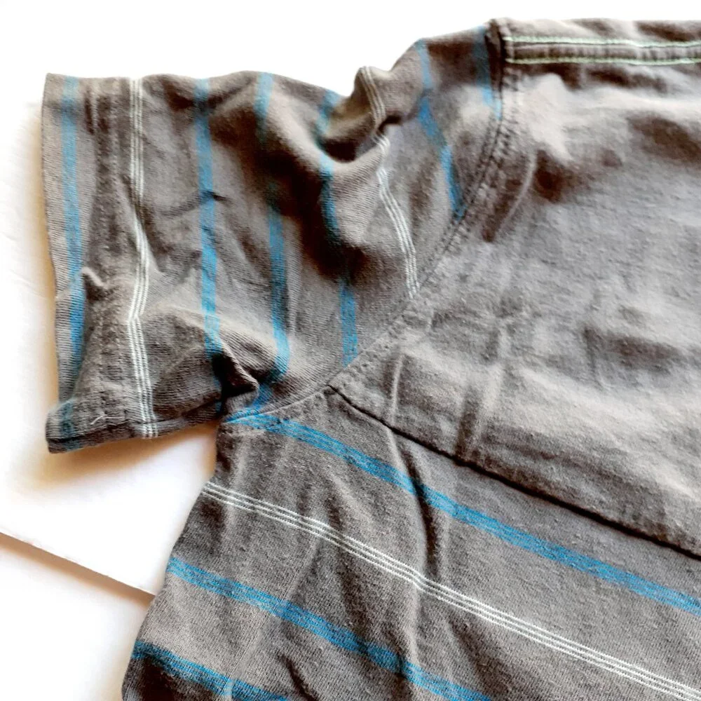 Gap Boys T-Shirt Gray Blue Stripe Pocket Short Sleeve Large 10